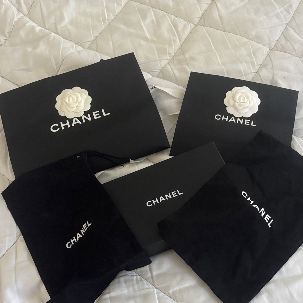 Chanel Black Women's Handbag